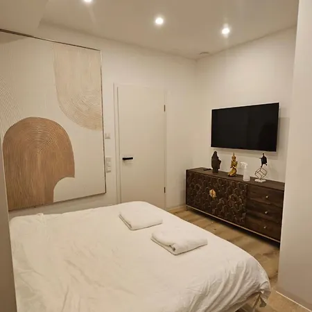 Apartment Amazing - Pool Gym Sauna Extra Buchbar *